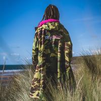 dryrobe Advance Long Sleeve Changing Robe - Camo / Pink Extra Image 6 Preview